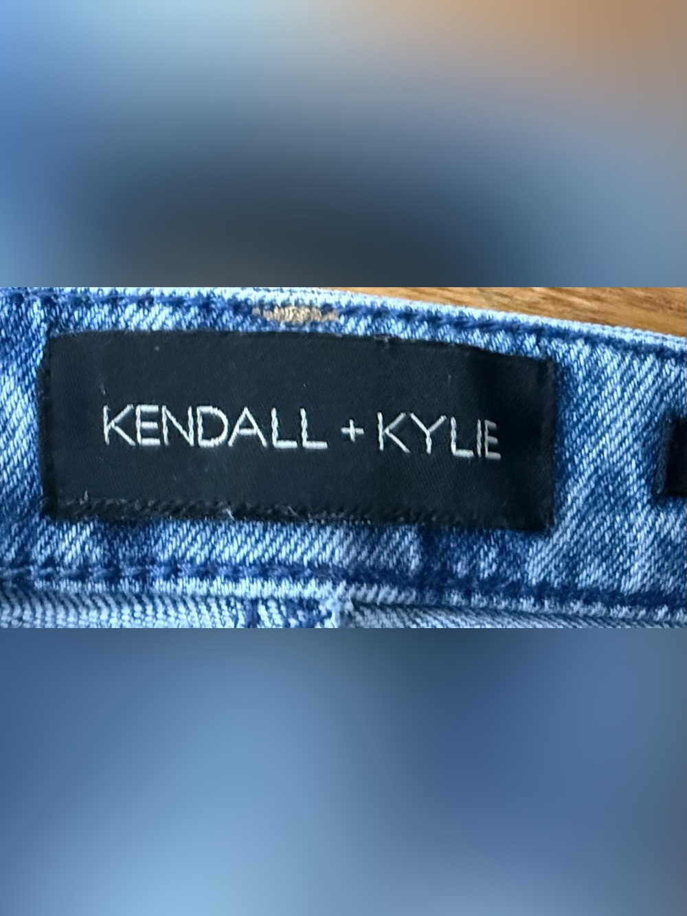 Kendall & Kylie Distressed Mid-Blue Denim Shorts Y2K - Picture 7 of 7